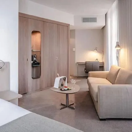 Hotel Le Grand Balcon Toulouse