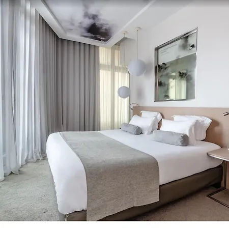 Le Grand Balcon Hotel