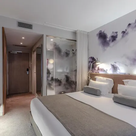 لو غران بالكون 4*