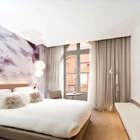 Le Grand Balcon 4*