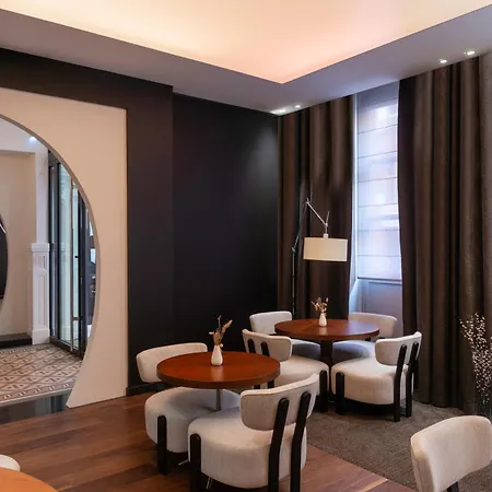 Отель Le Grand Balcon Тулуза