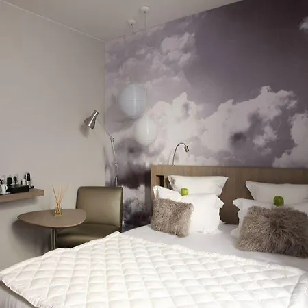 Le Grand Balcon Hotel