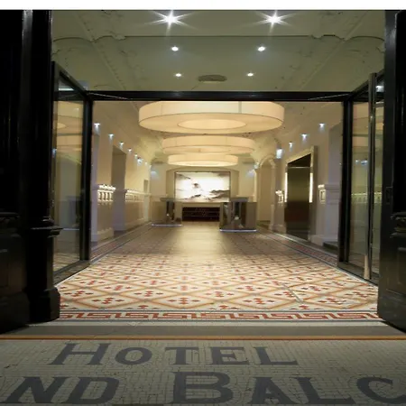 Le Grand Balcon Hotel 4*