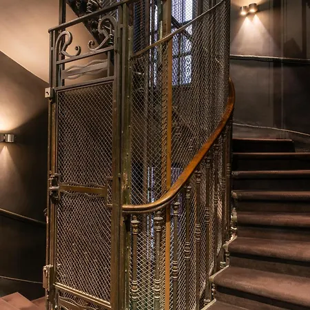 Le Grand Balcon