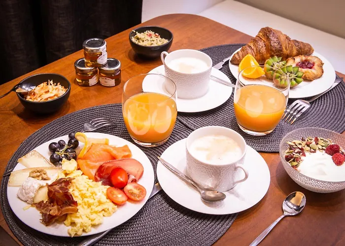 Le Grand Balcon Hotel 4*