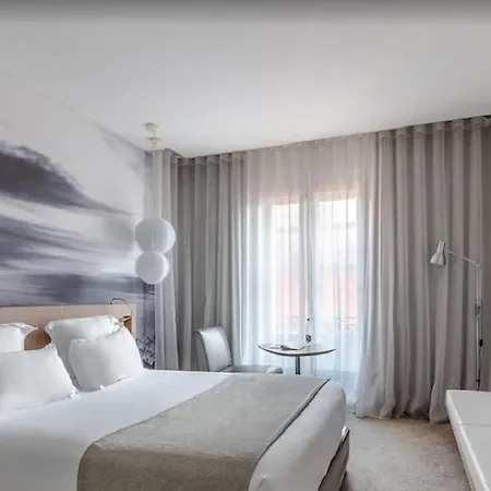 Hotel Le Grand Balcon 4*