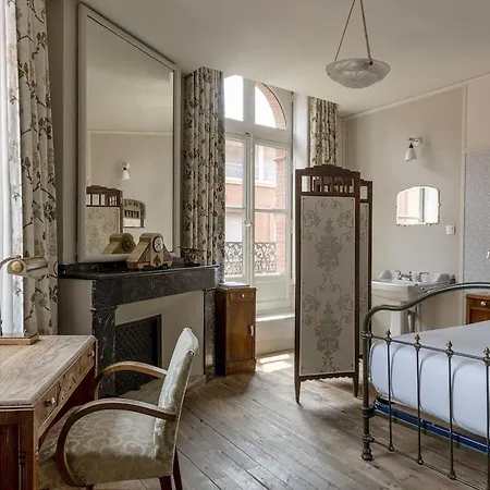 Le Grand Balcon Hotel